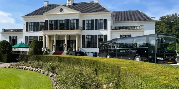 Partybus huren voor bedrijfsfeest Naaldwijk